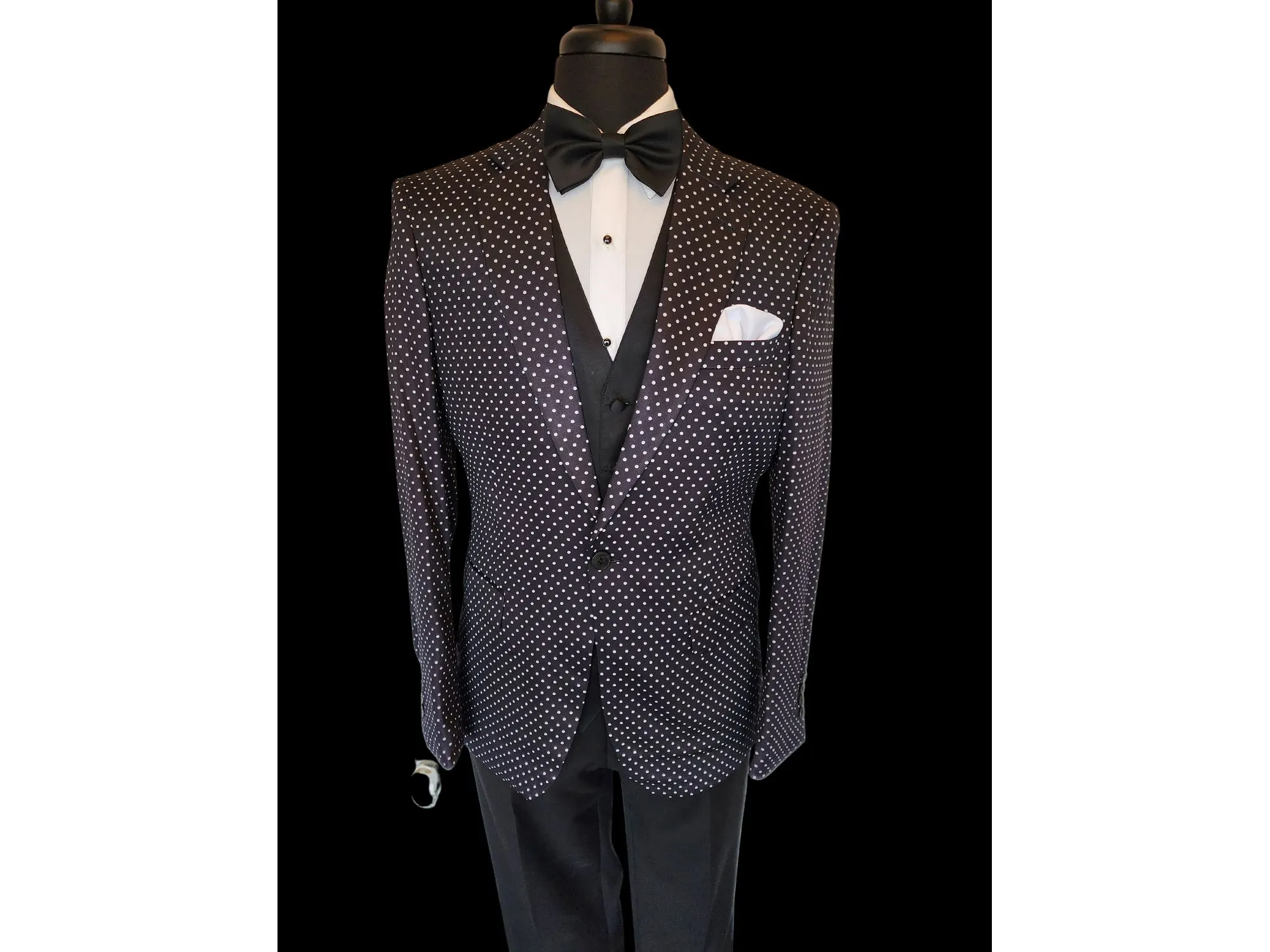 Black With White Dot Tuxedo Rental